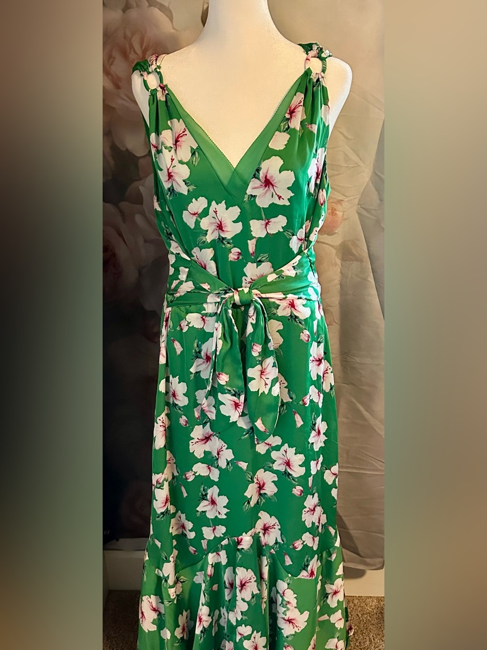 White House Black Market Green Floral V-Neck Maxi Dress